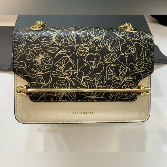 Rare Strathberry East West Mini - Black/Vanilla/Gold - Picture 1 of 16